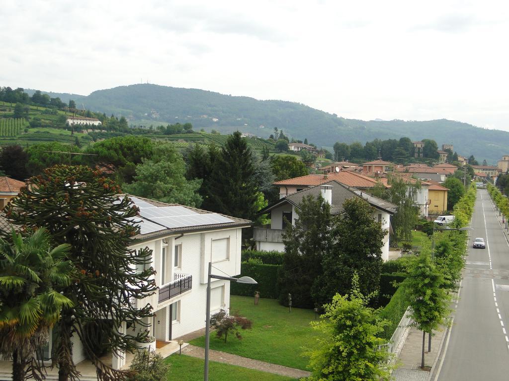 Hotel Moderno Grumello del Monte Exterior foto
