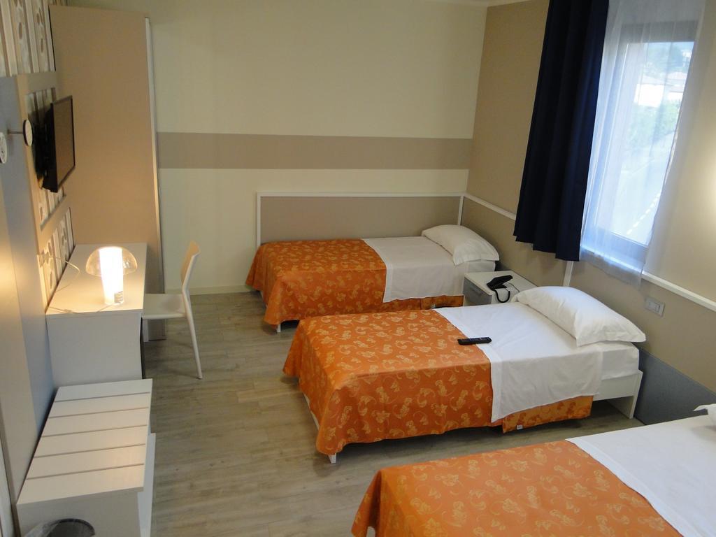 Hotel Moderno Grumello del Monte Quarto foto